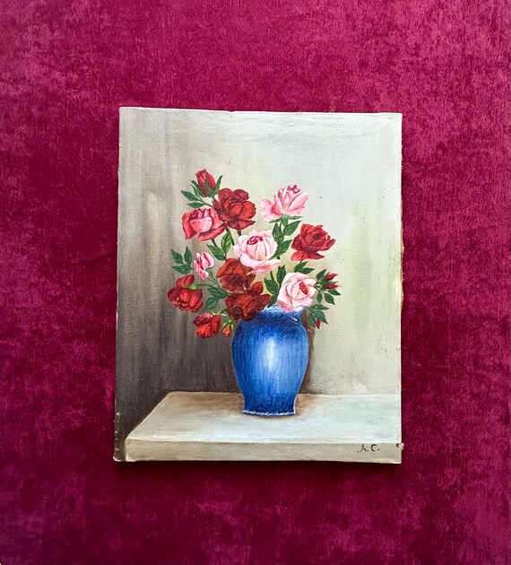 1930年代のフランスの花の油絵、青い花瓶に入ったピンクの赤いバラ