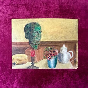 Pintura a óleo de natureza morta surrealista francesa da década de 1920 com escultura de cabeça, vela, bule de chá, flores, assinada por Vereycken, antiguidade modernista