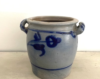 1900s French Vintage pot confit. Hand painted glazed pot à graisse. Southern France pottery. Farmhouse faience.
