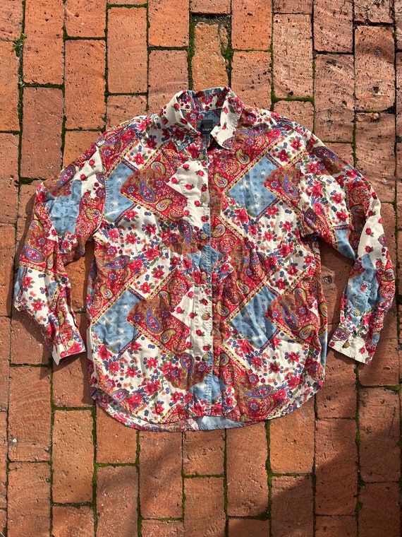 90s does 70s psychedelic paisley shirt