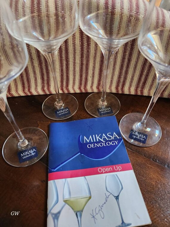 Mikasa Oenology Kwarx Wine Glasses Universal Tasting Set of 4 