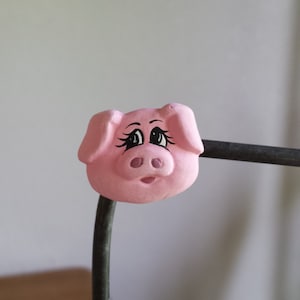 Ceramic Small Pig Face Magnet (#613)