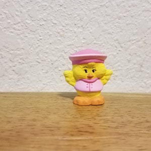 Ceramic Tiny Chick with wings out (#1182)