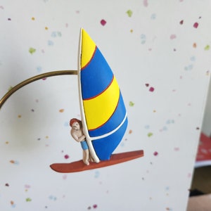 Keramik Segelboot Magnet (#1362)-Blauer Anzug