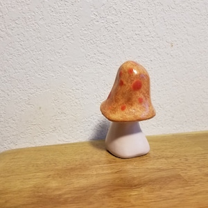 Ceramic Mushroom 3 1/2&quot;Tall - Glazed Top- Stained Bottom - Brown with Red Crystals(#1279)
