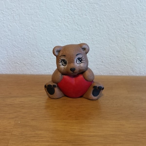 Ceramic Small Heart Belly Bear - head tilted to the left (#391A)