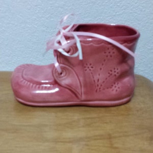 Ceramic - Glazed Large Pink Baby Shoe with design(#591B)