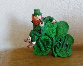 Ceramic Irish Shamrock with Leprechaun (#252)