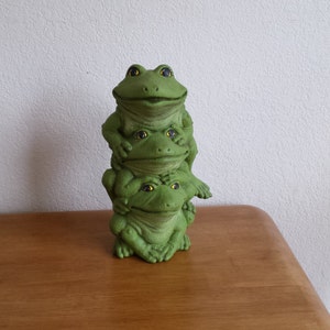 Banco de tótem de rana cerámica - Tres ranas apiladas una encima de la otra