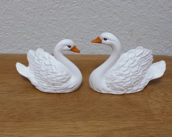 Ceramic Tiny Swan/Tall Swan (#399A) Tiny Swan Short (#399B)