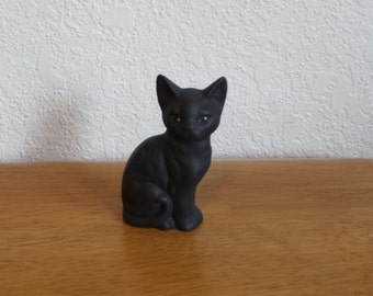 Ceramic Black Cat Sitting with head on right (#302)