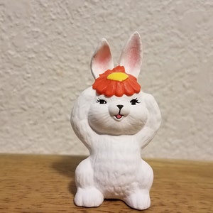 Ceramic Small Bunny with Flower on top of Head (#1192)