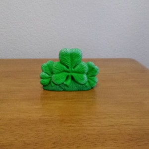 Ceramic Shamrocks on Grass (#564)