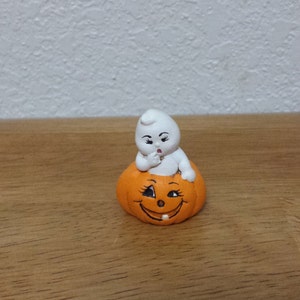 Keramiskt litet spöke på pumpa (#521)