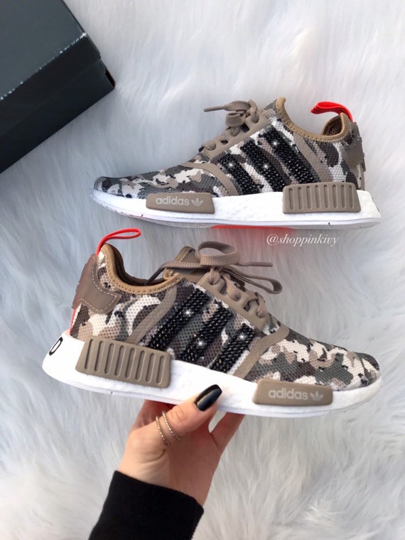 {keywor d} adidas camo scarpe