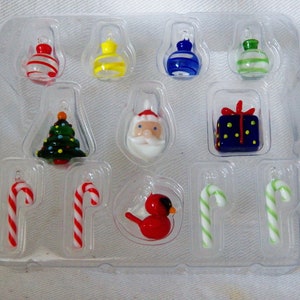 Vintage 2003 Hallmark &quot;Merrier by the Dozen&quot; miniature ornament set of 12 - QXM5049