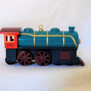 Vintage 1992 Hallmark Christmas Sky Line Locomotive - QX5311