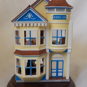 Vintage 2002 Hallmark &quot;Victorian Inn&quot; - Casas y Tiendas Nostálgicas #19 - QX8103