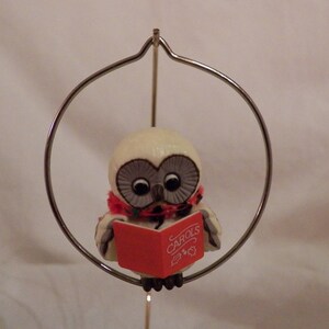 Vintage 1983 Hallmark Caroling Owl ornament - QX4117