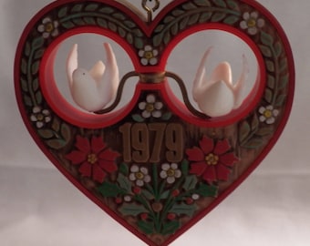 Vintage 1979 Hallmark Christmas Heart ornament - QX1407