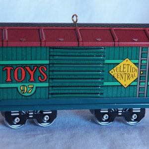 Vintage 1997 Hallmark &quot;Yuletide Central&quot; #4 series ornament- QX5812