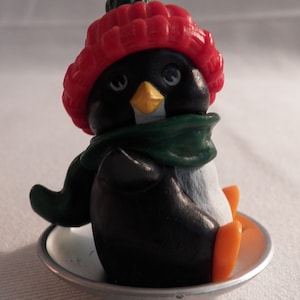 Vintage 1981 Hallmark Merry Miniature Penguin - XHA3412