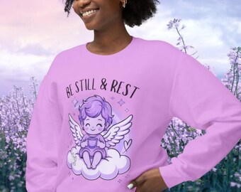 Be Still & Rest Angel Sweatshirt – Pastel Angel Crewneck Christian Sweater | Kawaii Angel Shirt Soft Girl Gift | Lavender Cloud Shirt