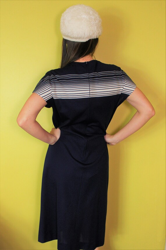 The Oh Donna Dress: 1960s Vintage Women's Navy Bl… - image 2