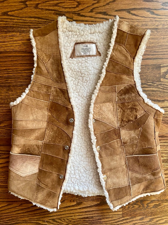 1970s Patchwork Suede Sherpa Vest Unisex 70s Vintage IDM Faux Shearling Lined Western Hippie Snap Button Outerwear Vest Etsy