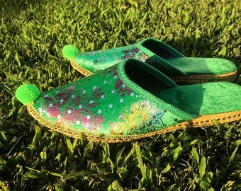 The Emerald City Slippers: Women's Vintage Green Velvet Slip-On Flats India Print Sequin Pom Pom Hippie Boho House Shoes  - Size 6