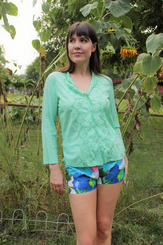 The Evelyn Lee Blouse: 1990s Vintage Lime Green F… - image 2