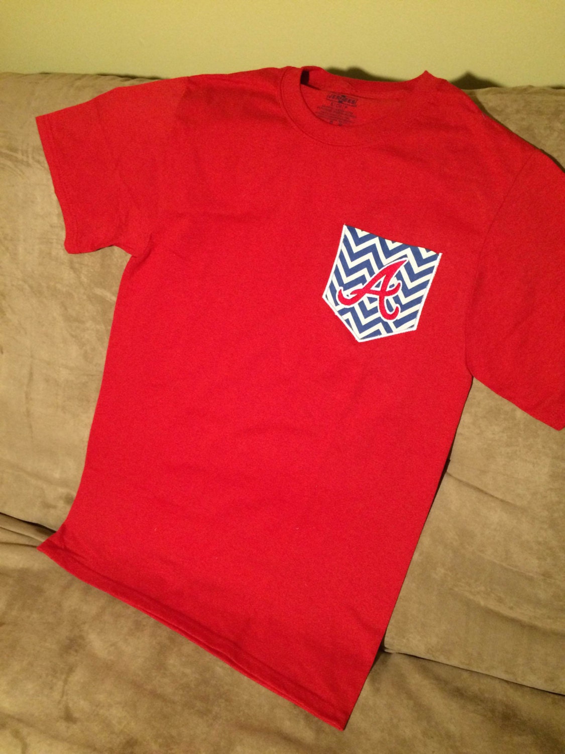 red atlanta braves shirt