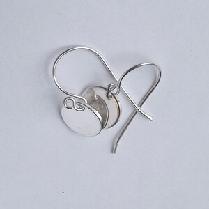Tiny Sterling Silver Dangles, Small Disc Earrings Tiny Circle Dangle Earrings, Simple Minimalist Earring Silver, Small Silver Earrings