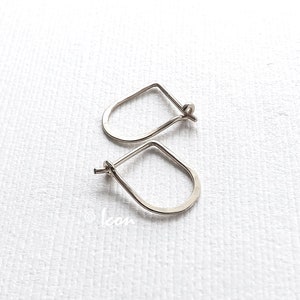 Tiny Silver Hoop Earrings, Small Huggie Hoops Silver Hoops Tiny Loop Hoops Gold Hoop Earrings, minimalist earrings hug hoops gold filled