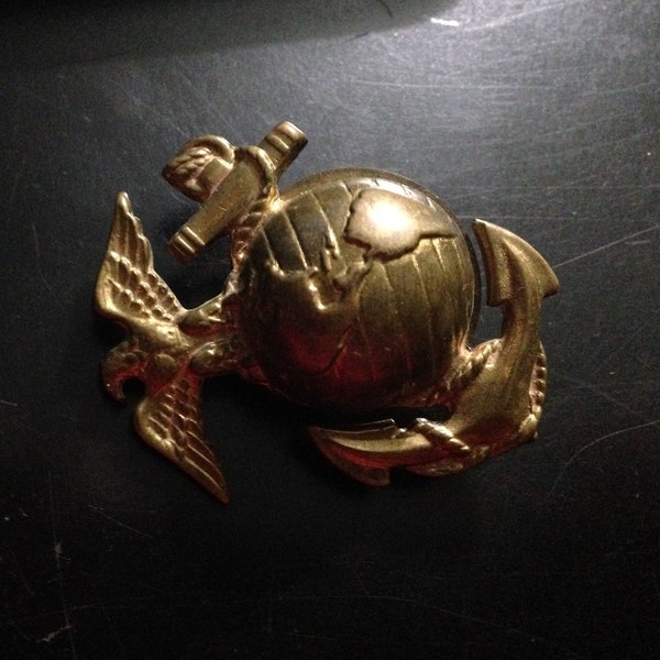 WWII Vintage Marine Corps Military Hat/Cap Insignia Badge Gold