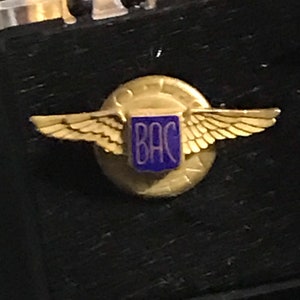 VTG British Airways Concorde Airline Pilot Screw Lapel Pin 10k Gold Enamel BAC