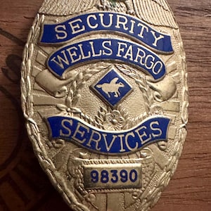 Wells fargo badge - Etsy 日本
