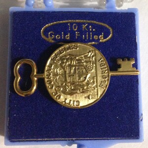 Vintage Key to the City of Coral Gables Miami FL Tie Tack/Lapel Pin/Pendant 10K GF Presented by Mayor