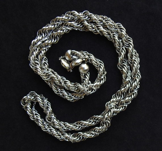 30 MONET silver necklace.