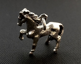 Horse Pendant medium / charm - Sterling Silver