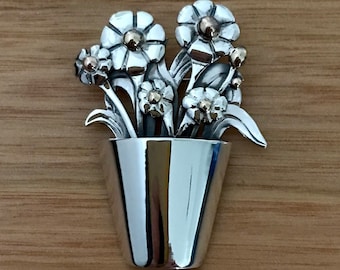 Broche Cubo de Flores - Pieza única, plata y oro de 9 quilates