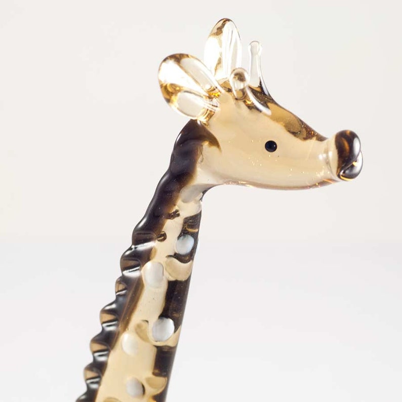 Фигурка жирафа. Фигурка жирафа. Статуэтка "жираф". Фигурка "жираф". Жираф из дерева для интерьера.