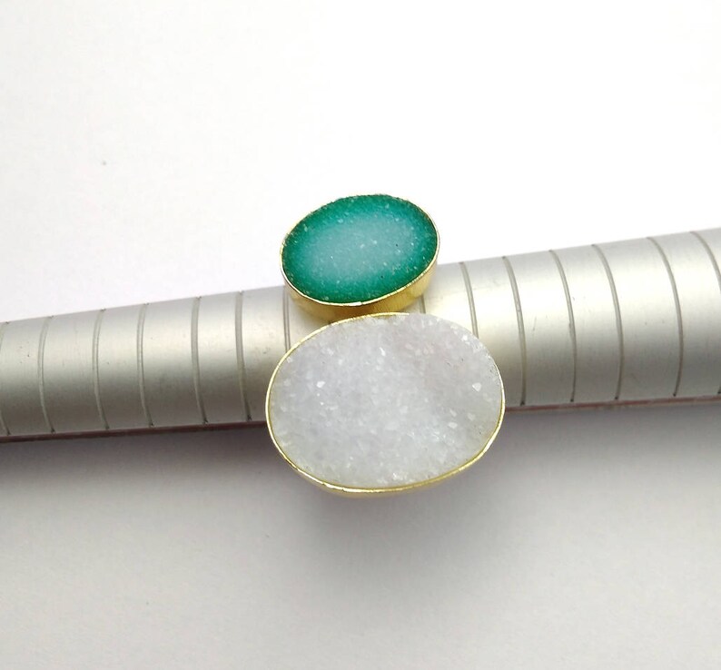 2-pieces Druzy adjustable Ring Beautiful Green dyed Color Or Natural White Combination Good Ethiopian Opal