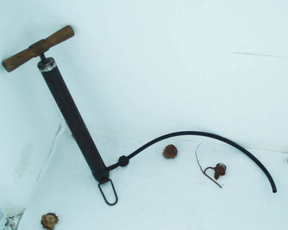 hand tire pump