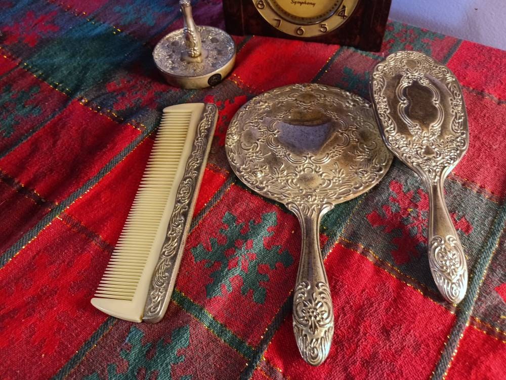Godinger Silver Art Co Ltd Made in China 4 Piece Silver Godinger Silver Art Co Ltd Made in China 4 Piece Silver