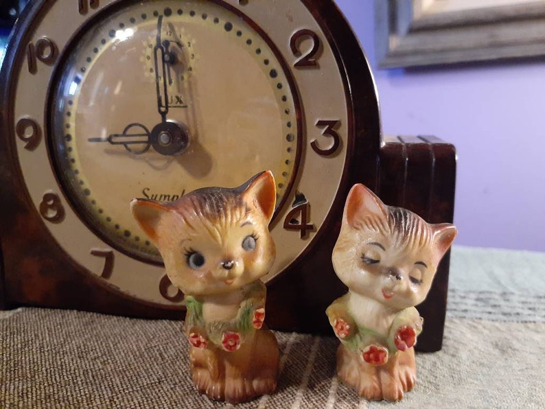 Vintage Plastic Made in Hong Kong Cats with Roses Around Their Neck