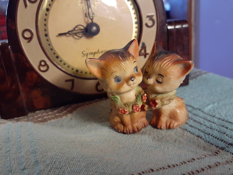 Vintage Plastic Made in Hong Kong Cats with Roses Around Their Neck