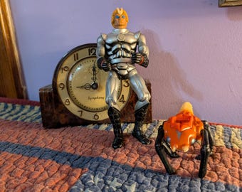 Free Shipping US Dargon & Parafly Sectaurs Warriors of Symbion Coleco 1984 Vintage Action Figure 1980's Gray and Black Action Figure Red Bug