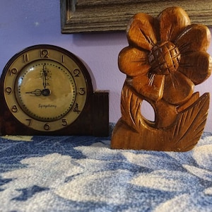 Free Shipping USA Vintage Mid-century Dark Monkey Pod Wood MCM Flower Napkin Holder, Solid Wood Napkin Holder, MCM Kitchen Wood Flower