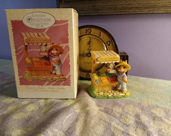 Free Shipping USA 1997 Hallmark Keepsake Ornament Farmers Market Club Edition Tender Touches, Vintage Easter Decor Hallmark Bunny Rabbit